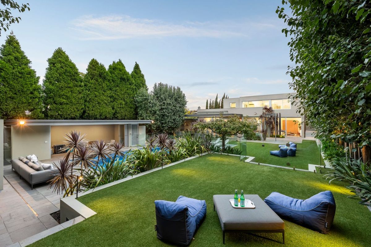 SC BOUGHT & SOLD Buy Sell Agent (Kew) SC BOUGHT & SOLD Buy Sell Agent (Kew)